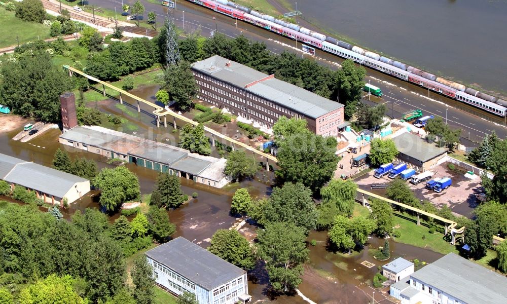 Magdeburg from above - Flood level - situation on the shore area of the descent channel in the industry - Port Magdeburg - Rothensee in Saxony-Anhalt