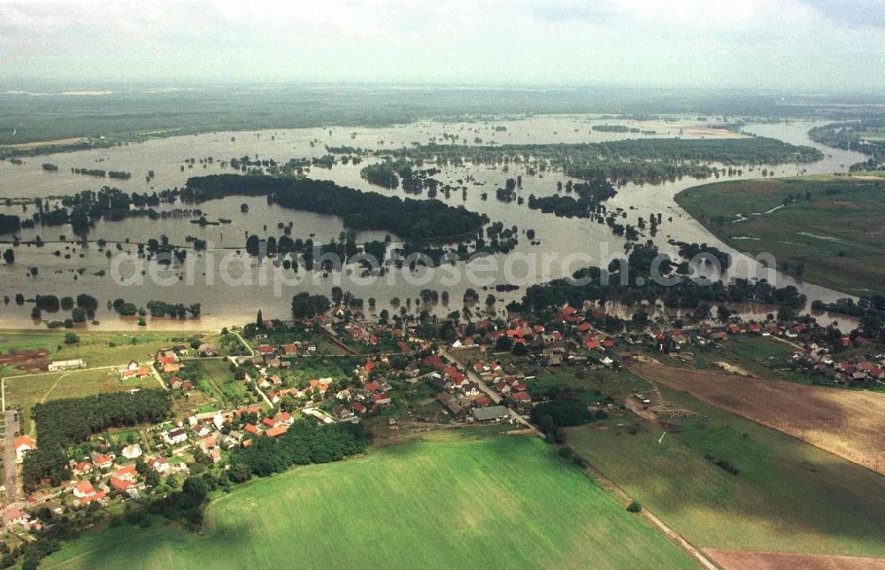 Aerial photograph Ratzdorf - Flood situation around and in the area in Ratzdorf in the state Brandenburg, Germany