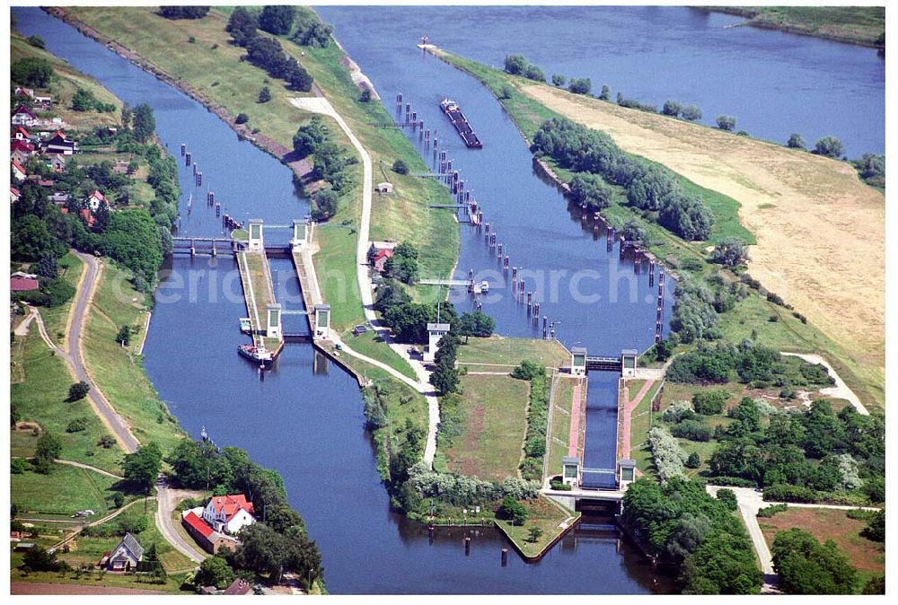 Aerial image Hohensaaten - Blick auf die Schleusenanlagen des Finowkanals / Alte Oder im Mündungsbereich zur Oder bei 16248 Hohensaaten an der polnischen Grenze im Norden Brandenburgs