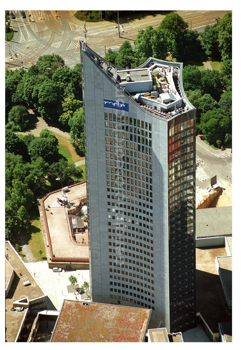 Aerial image Leipzig - Sitz des MDR in Leipzig. Auf Grund seiner auffälligen Bauweise wird das Gebäude auch Weisheitszahn genannt