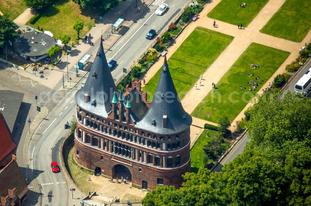 Aerial photograph Lübeck - Holsten Gate in the city center of the old town - center of Luebeck in Schleswig-Holstein