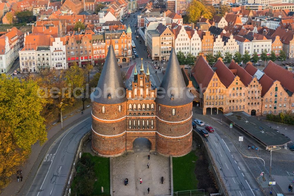 Aerial photograph Lübeck - Holsten Gate in the city center of the old town - center of Luebeck in Schleswig-Holstein