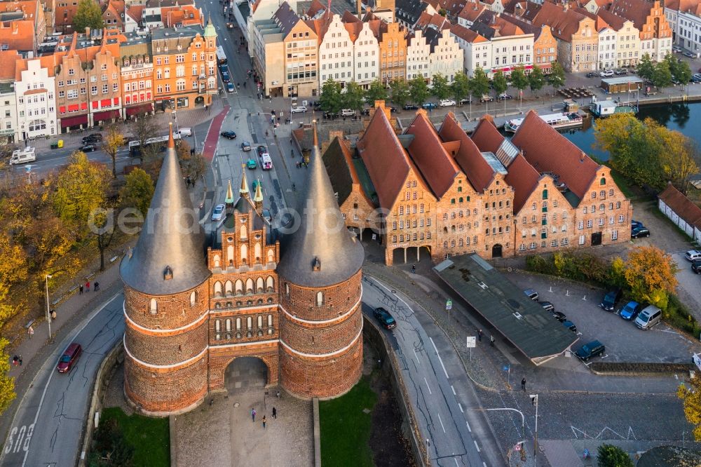 Aerial photograph Lübeck - Holsten Gate in the city center of the old town - center of Luebeck in Schleswig-Holstein