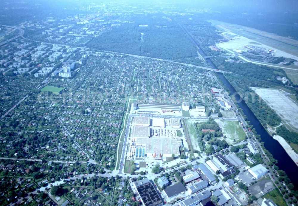 Berlin - Charlottenburg from the bird's eye view: 20.08.2002 Holzmarkt der Fa. Holz - Possling GmbH & Co. KG am Friedrich - Olbricht - Damm in 13627 BERLIN