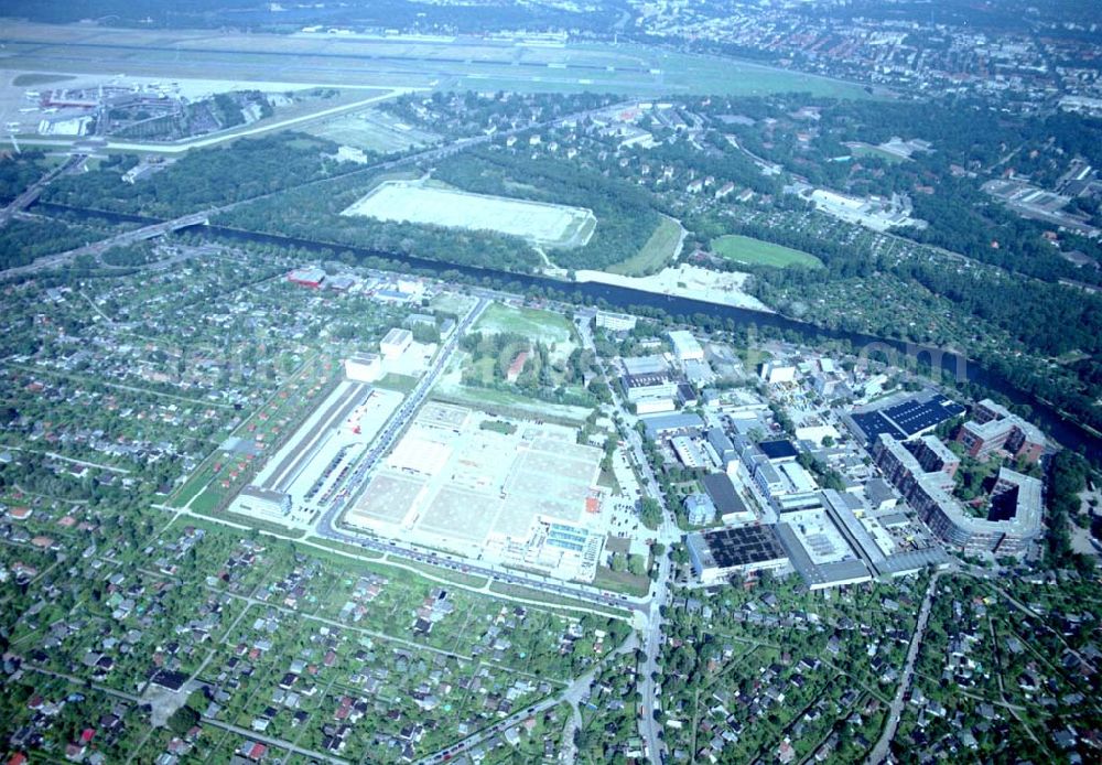 Berlin - Charlottenburg from the bird's eye view: 20.08.2002 Holzmarkt der Fa. Holz - Possling GmbH & Co. KG am Friedrich - Olbricht - Damm in 13627 BERLIN