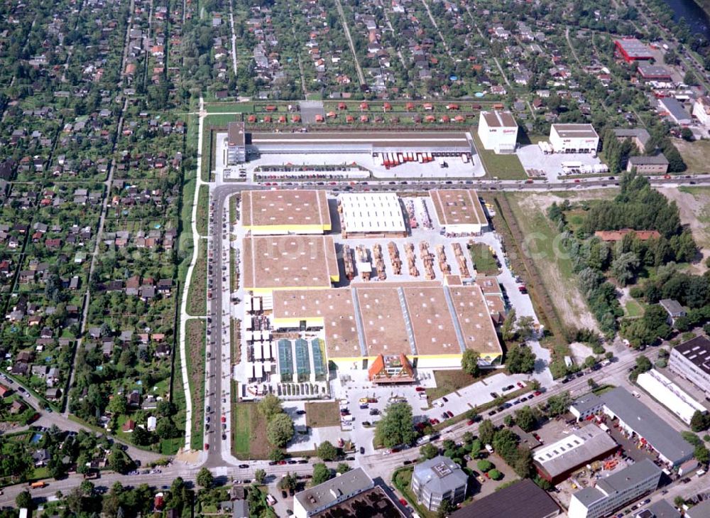 Berlin - Charlottenburg from the bird's eye view: 20.08.2002 Holzmarkt der Fa. Holz - Possling GmbH & Co. KG am Friedrich-Olbricht-Damm 65 in 13627 BERLIN.