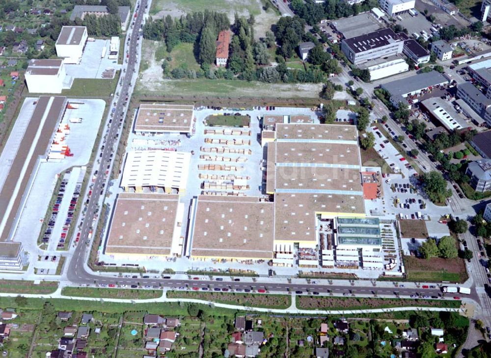 Aerial image Berlin - Charlottenburg - 20.08.2002 Holzmarkt der Fa. Holz - Possling GmbH & Co. KG am Friedrich-Olbricht-Damm 65 in 13627 BERLIN.