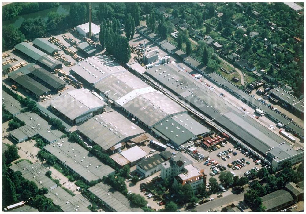 Aerial photograph Berlin - Neuköln - 20.08.2002 Holzmarkt der Fa. Holz - Possling GmbH & Co. KG an der Haarlemer Straße in 12359 BERLIN