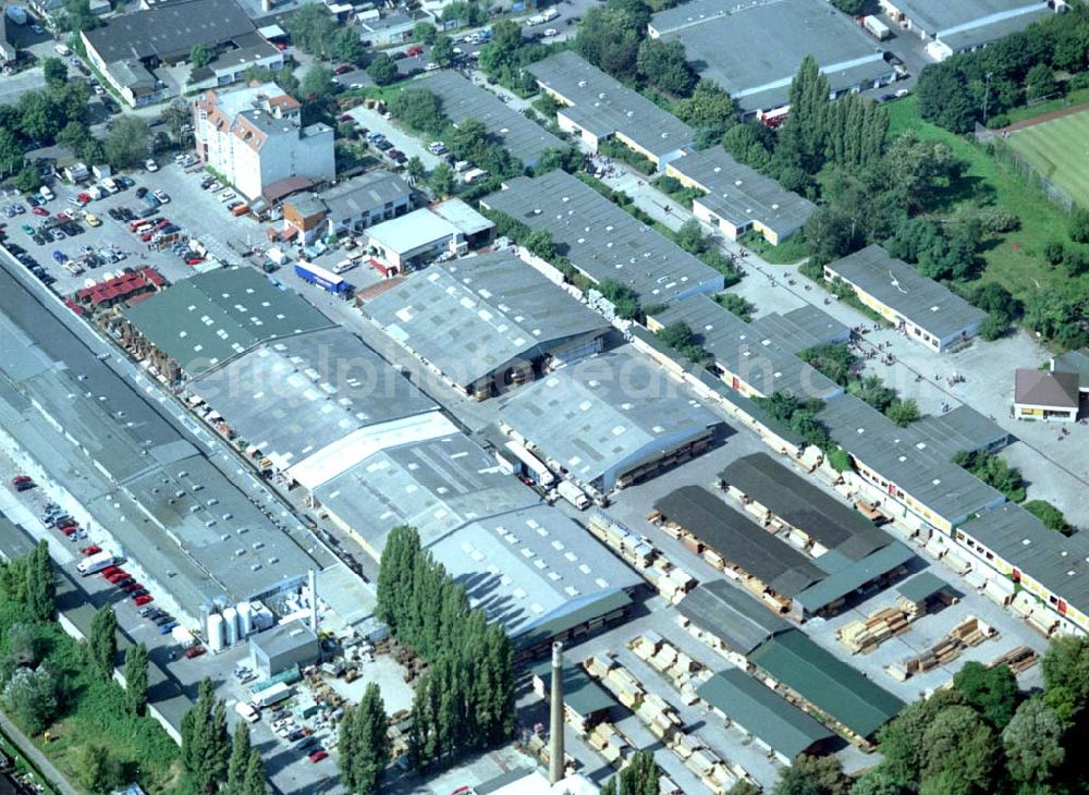 Aerial image Berlin - Neuköln - 20.08.2002 Holzmarkt der Fa. Holz - Possling GmbH & Co. KG an der Haarlemer Straße in 12359 BERLIN