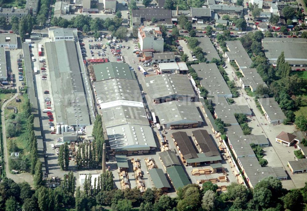 Aerial photograph Berlin - Neuköln - 20.08.2002 Holzmarkt der Fa. Holz - Possling GmbH & Co. KG an der Haarlemer Straße 57 in 12359 BERLIN.