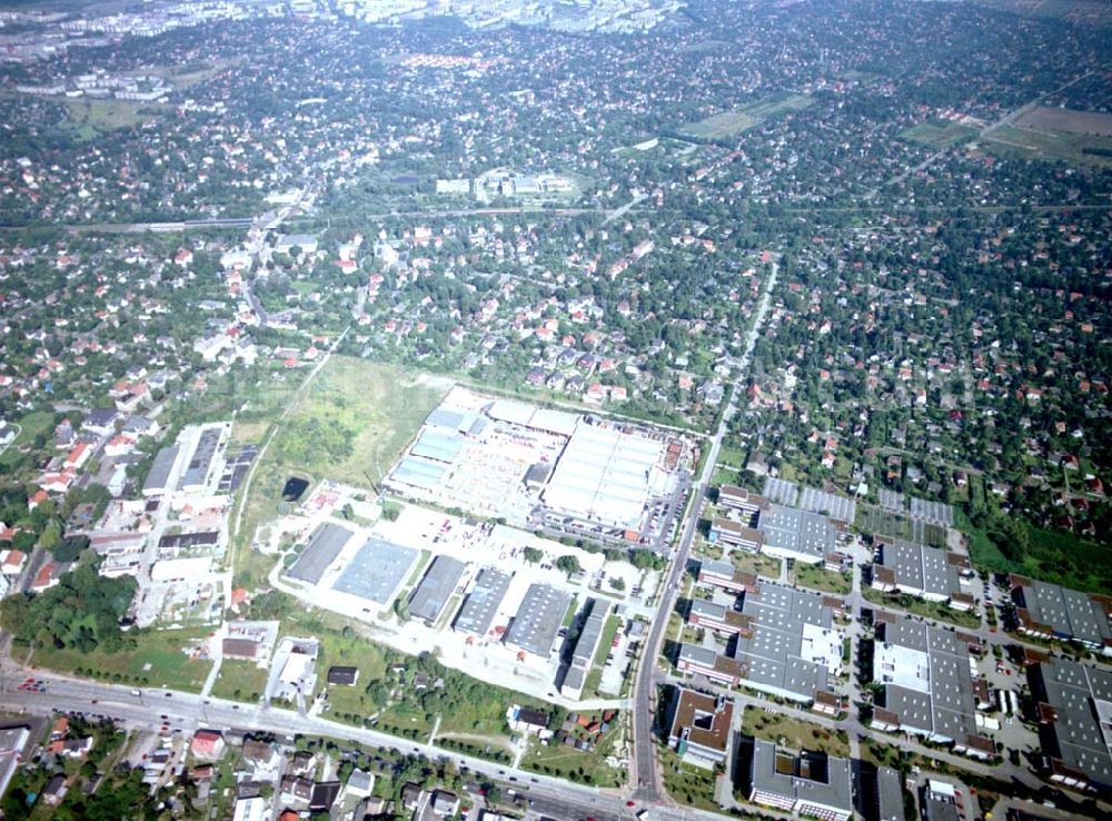 Aerial photograph Berlin - Mahlsdorf - 20.08.2002 Holzmarkt der Fa. Holz - Possling GmbH & Co. KG an der Landsberger Straße 9 in 12623 BERLIN