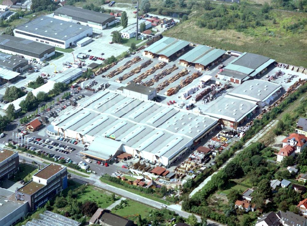 Aerial image Berlin - Mahlsdorf - 20.08.2002 Holzmarkt der Fa. Holz - Possling GmbH & Co. KG an der Landsberger Straße 9 in 12623 BERLIN