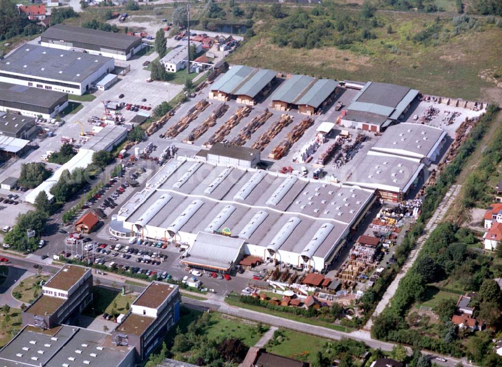 Aerial photograph Berlin - Mahlsdorf - 20.08.2002 Holzmarkt der Fa. Holz - Possling GmbH & Co. KG an der Landsberger Straße 9 in 12623 BERLIN