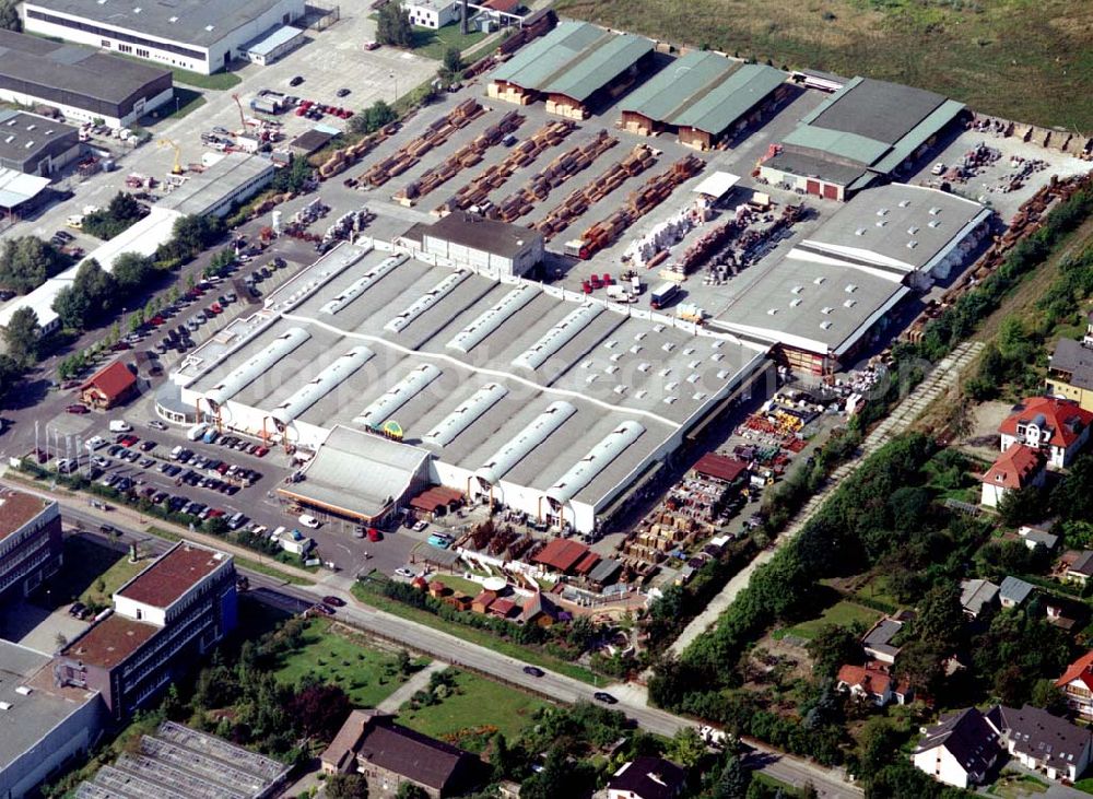 Berlin - Hellersdorf from above - 20.08.2002 Holzmarkt der Fa. Holz - Possling GmbH & Co. KG an der Landsberger Straße 9 in 12623 BERLIN.