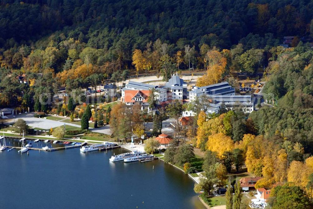 Aerial photograph Bad Saarow - Blick auf das Hotel Esplanade Resort & Spa in der Seestr. 49 in 15526 Bad Saarow. Bad Saarow ist seit über 100 Jahren das Zentrum einer einzigartigen Erholungs- und Kulturlandschaft vor den Toren der Hauptstadt Berlin. Direkt am Scharmützelsee liegt das neue Resort & Spa Hotel Esplanade mit seinen 191 Zimmern sowie einem modernen Spa- und Konferenzbereich.