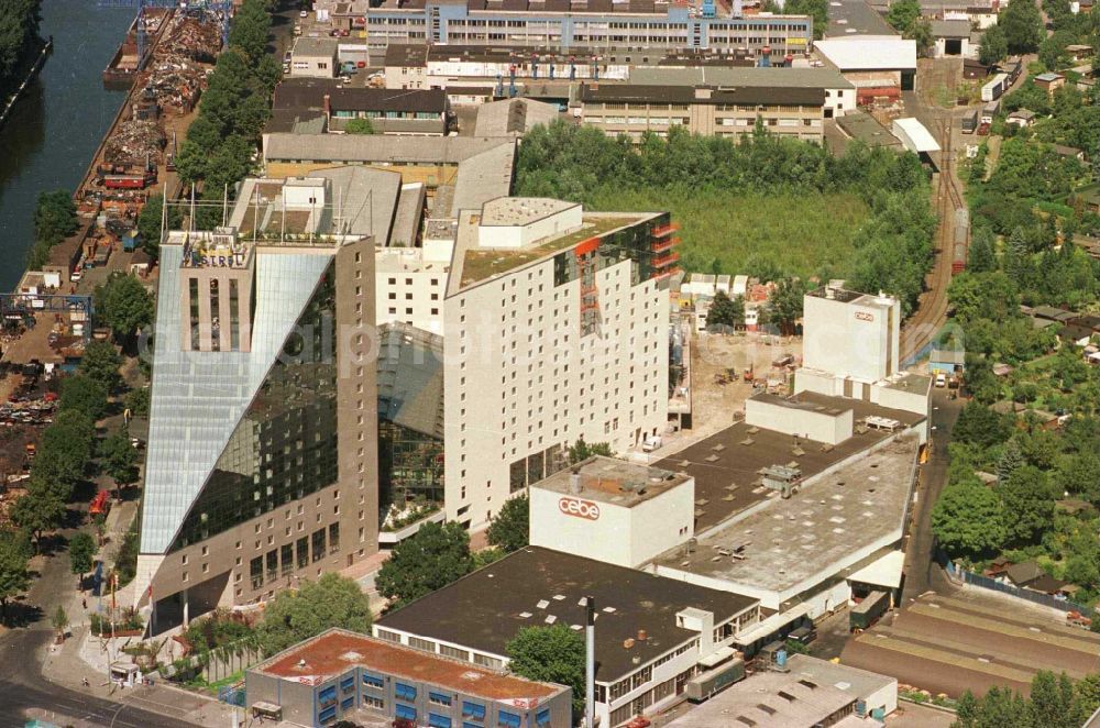 Aerial photograph Berlin - Hotel Estrel in der Sonnenallee 32 in Neuköln