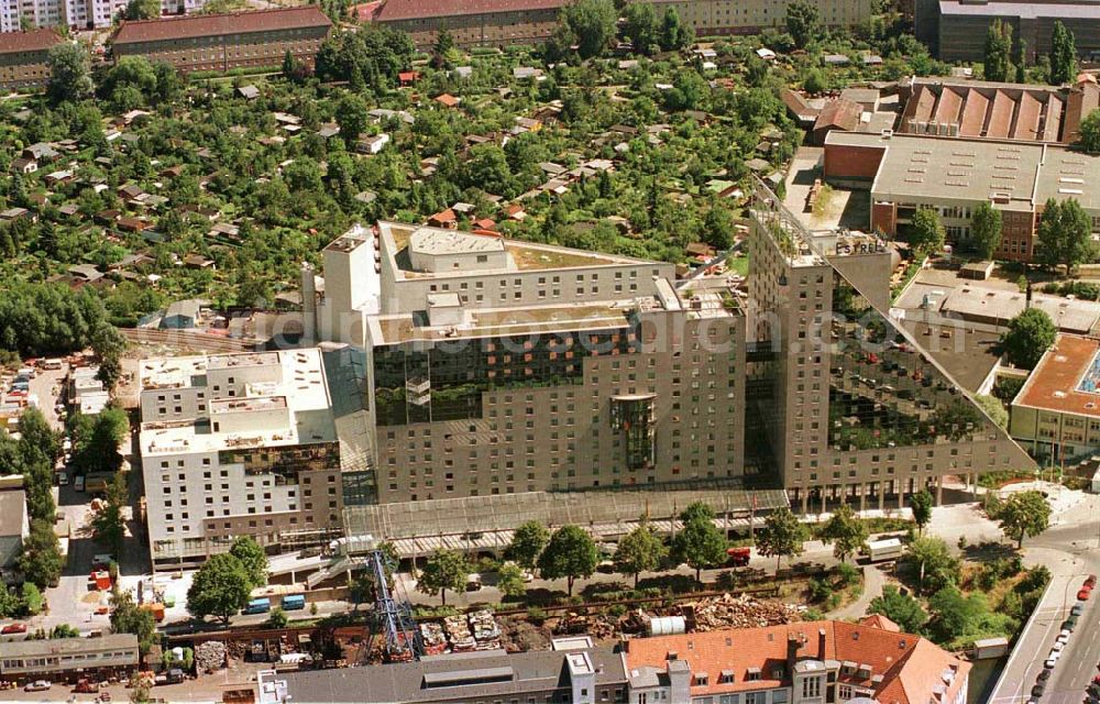 Aerial photograph Berlin - Hotel Estrel in der Sonnenallee 32 in Neuköln