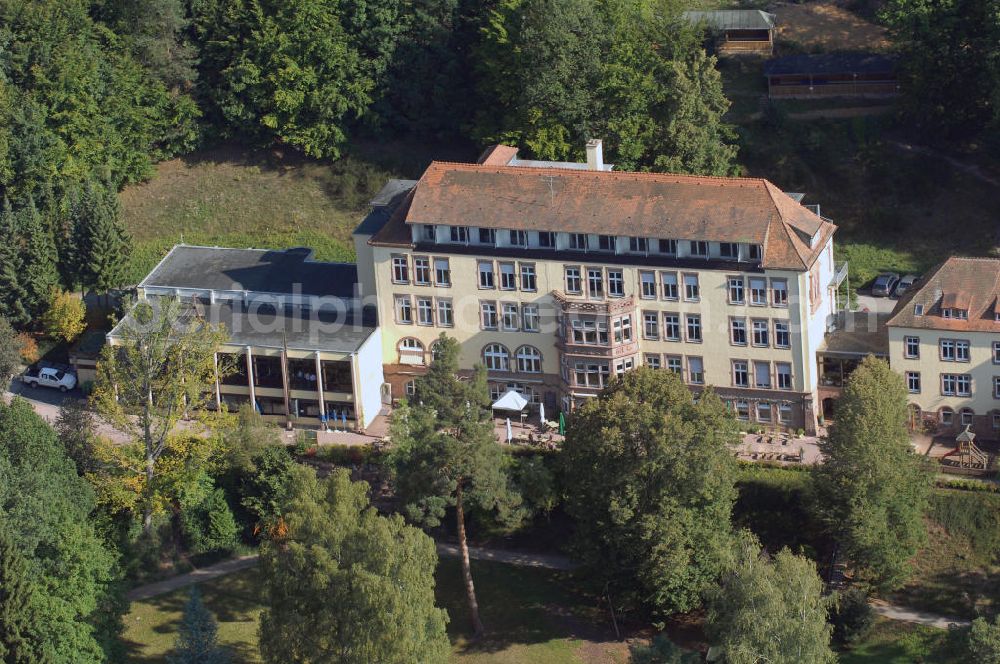 Lohr am Main from the bird's eye view: Blick auf das Hotel Franziskushöhe in Lohr am Main Bayern. Das Gebäude besteht seit ca. 100 Jahren und wurde 1901 als Sanatorium für Lungenkranke erbaut. Ende der 60er Jahre erwarben Franziskanerinnen das Gebäude und wandelte es in ein Familienerholungsheim um. Im Jahr 2001 fand der Verkauf an Hermann Joha statt, der im April 2005 das Hotel und Restaurant eröffnete. Kontakt: Franziskushöhe, Rupertshüttener Straße 70, 97816 Lohr am Main, Tel. +49(0)9352 604 0, Fax +49(0)9352 604 250, Email: info@franziskushoehe.de