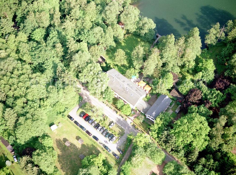 Aerial photograph Spitzmühle bei Strausberg - Hotel- und Gaststättenkomplex Spitzmühle am Bötzsee bei Strausberg.