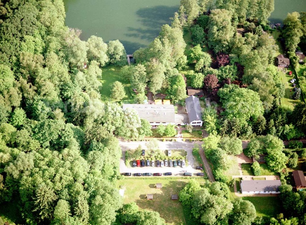 Aerial image Spitzmühle bei Strausberg - Hotel- und Gaststättenkomplex Spitzmühle am Bötzsee bei Strausberg.