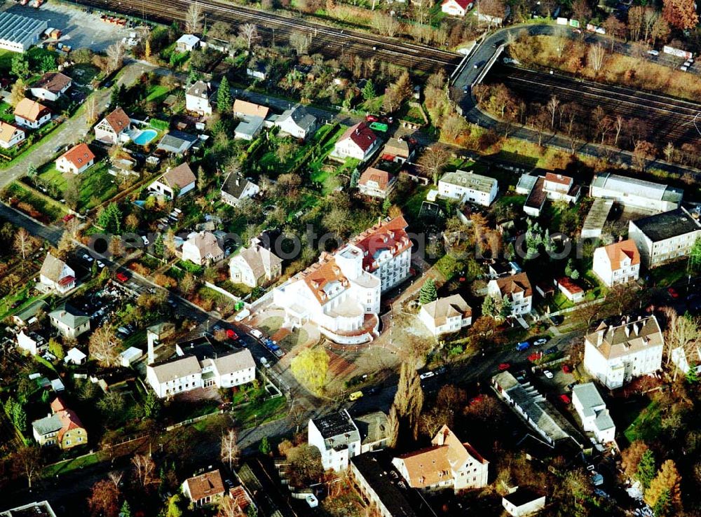 Aerial image Berlin - Biesdorf - Hotel- und Gaststättenneubau am S- Bahnhof Biesdorf.