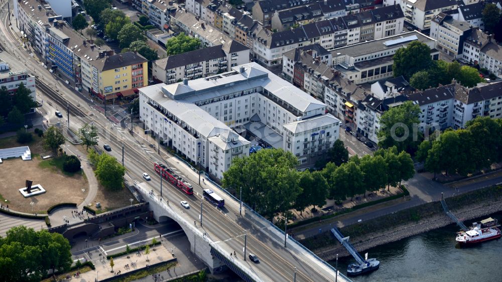 Bonn from the bird's eye view: Hotel Hilton in Bonn in the state North Rhine-Westphalia, Germany