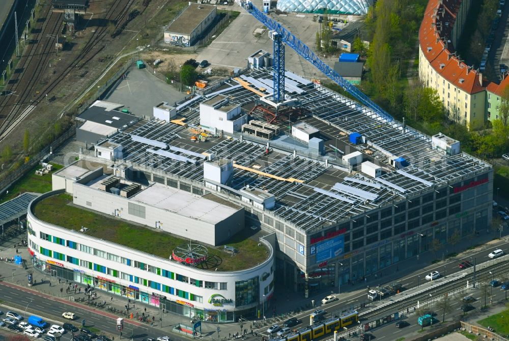 Berlin from the bird's eye view: Building of the shopping center Ring Center 2 Am Containerbahnhof in the district Lichtenberg in Berlin, Germany