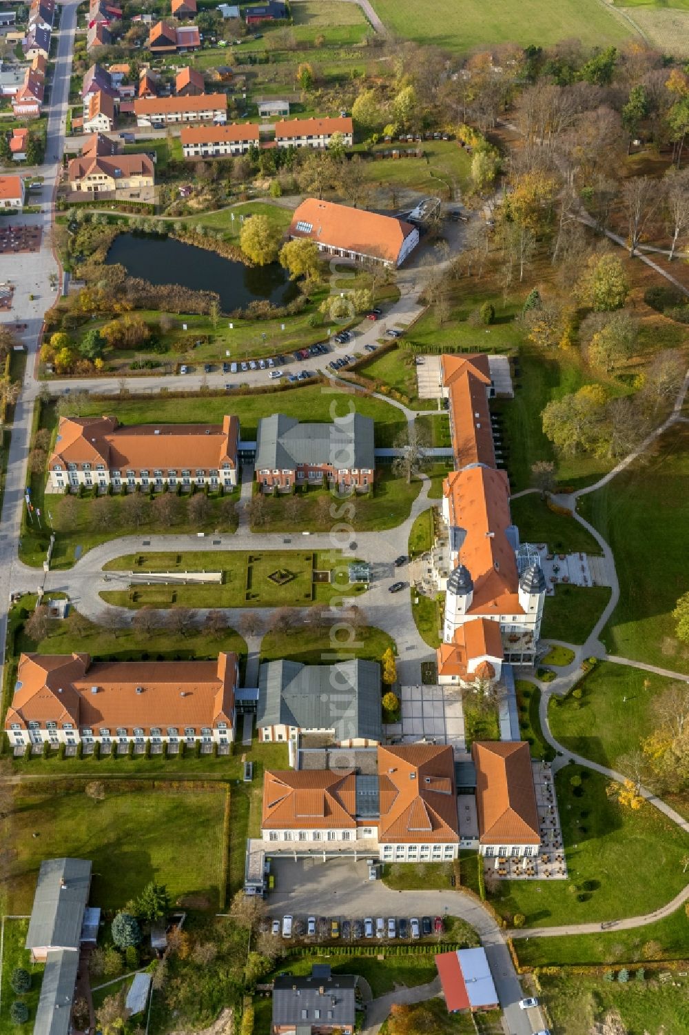 Aerial photograph Göhren-Lebbin - Hotel Castle Fleesensee in Goehren-Lebbin in Mecklenburg - Western Pomerania