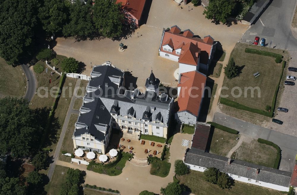 Aerial image Liebenberg - Hotel castle and estate Liebenberg at the Parkweg in the Loewenberger Land in Brandenburg