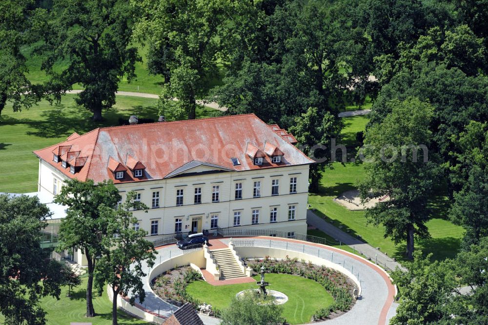 Aerial photograph Teschow - Hotel Schloss Teschow beim Bachweg in Teschow, Mecklenburg-Vorpommern. Castle Teschow at the street Bachweg in Teschow, Mecklenburg-Western Pomerania.