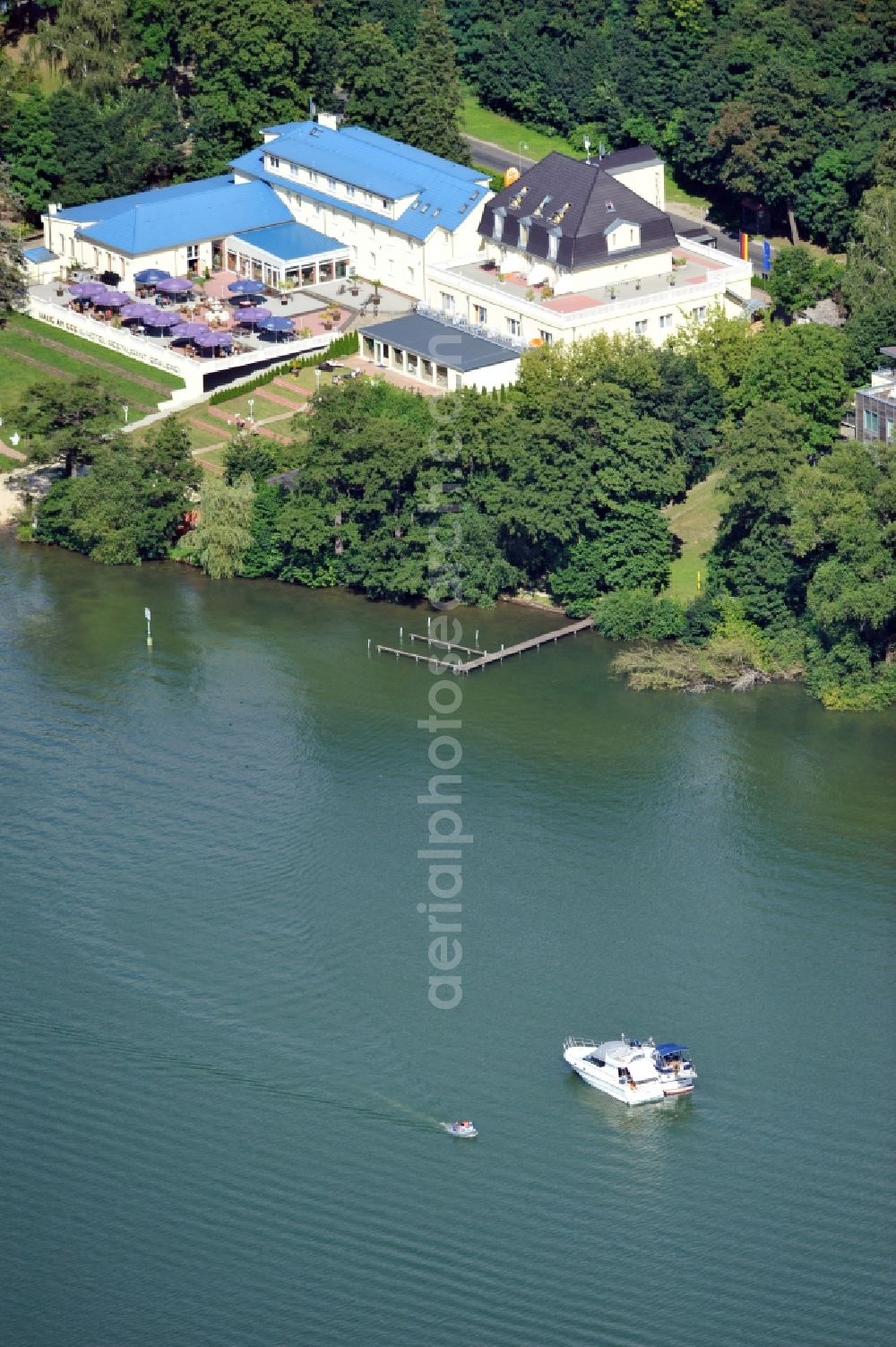 Aerial photograph Dienstdorf-Radlow - View of the Hotel am See at Scharmützelsee in Diensdorf-Radlow in Brandenburg