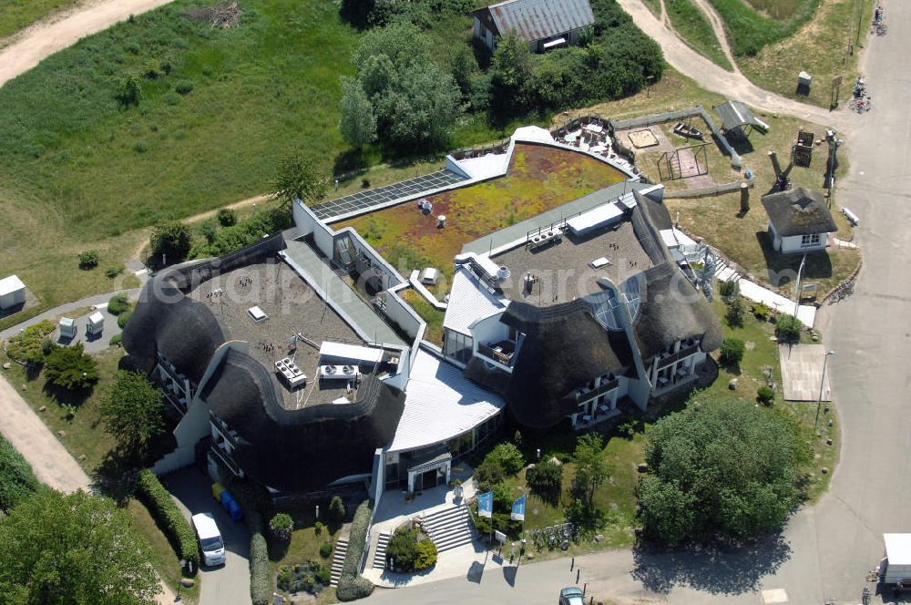 Baabe from the bird's eye view: Blick auf das Hotel Solthus am See auf der Insel Rügen im Ostseebad Baabe. Kontakt: Hotel Solthus Betriebsgesellschaft mbH, Bollwerkstrasse 1, 18586 Ostseebad Baabe / Rügen, Tel. +49(0)38303 8716-0, Fax +49(0)38303 8716-99, e-mail: info@solthus.de