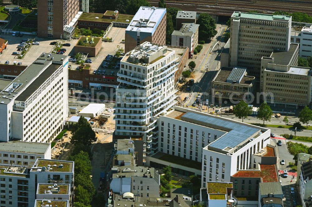 Hamburg from the bird's eye view: Hotel complex Adenauerallee corner Lindenstrasse in the district of St. Georg in Hamburg, Germany