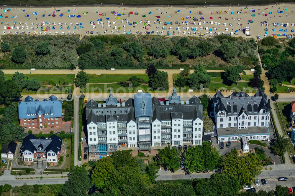 Aerial image Zinnowitz - Complex of the hotel building Hotel Asgard's Meereswarte on street Duenenstrasse in Zinnowitz on the island of Usedom in the state Mecklenburg - Western Pomerania, Germany