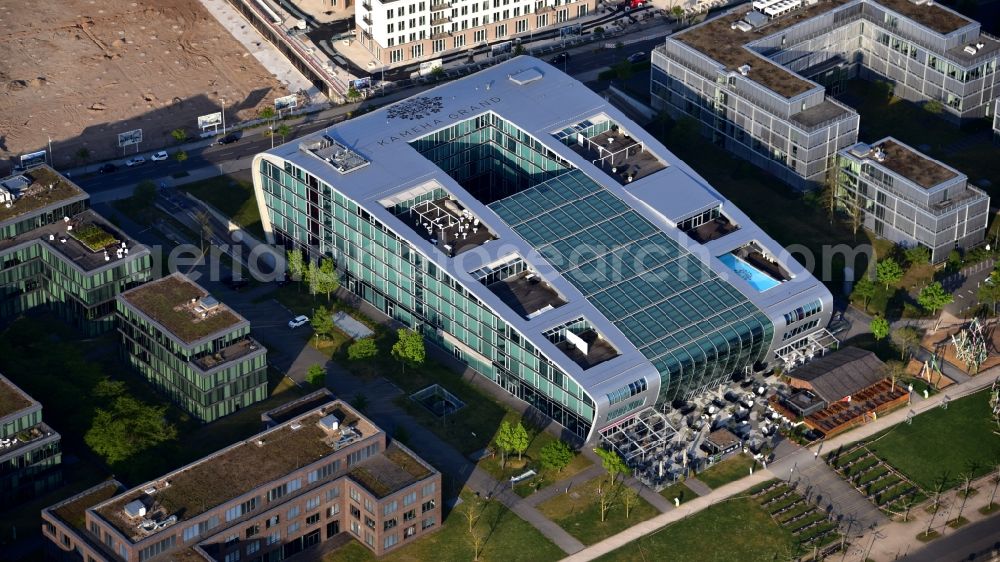 Bonn from the bird's eye view: Complex of the hotel building Koneha Grand Bonn Am Bonner Bogen in the district Beuel in Bonn in the state North Rhine-Westphalia, Germany