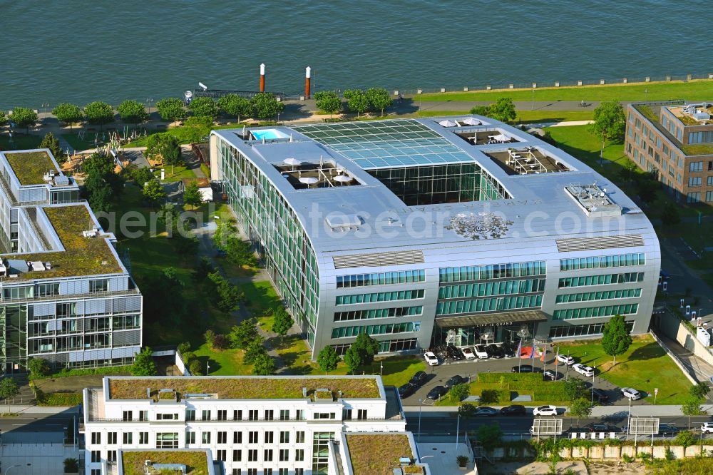 Aerial photograph Bonn - Complex of the hotel building Koneha Grand Bonn Am Bonner Bogen in the district Beuel in Bonn in the state North Rhine-Westphalia, Germany