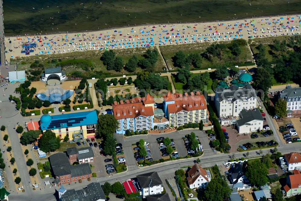 Zinnowitz from above - Complex of the hotel building Kleine Strandburg on street Duenenstrasse in Zinnowitz on the island of Usedom in the state Mecklenburg - Western Pomerania, Germany