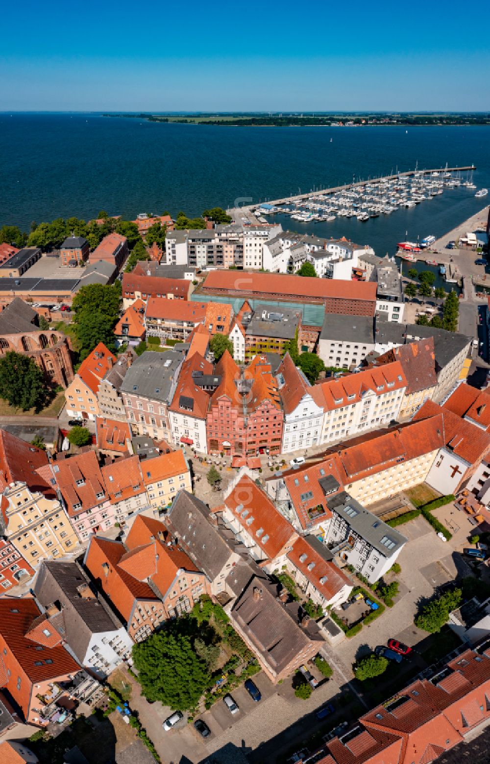 Aerial image Hansestadt Stralsund - Complex of the hotel building Romantik Hotel Scheelehof in Hansestadt Stralsund at the baltic sea coast in the state Mecklenburg - Western Pomerania, Germany