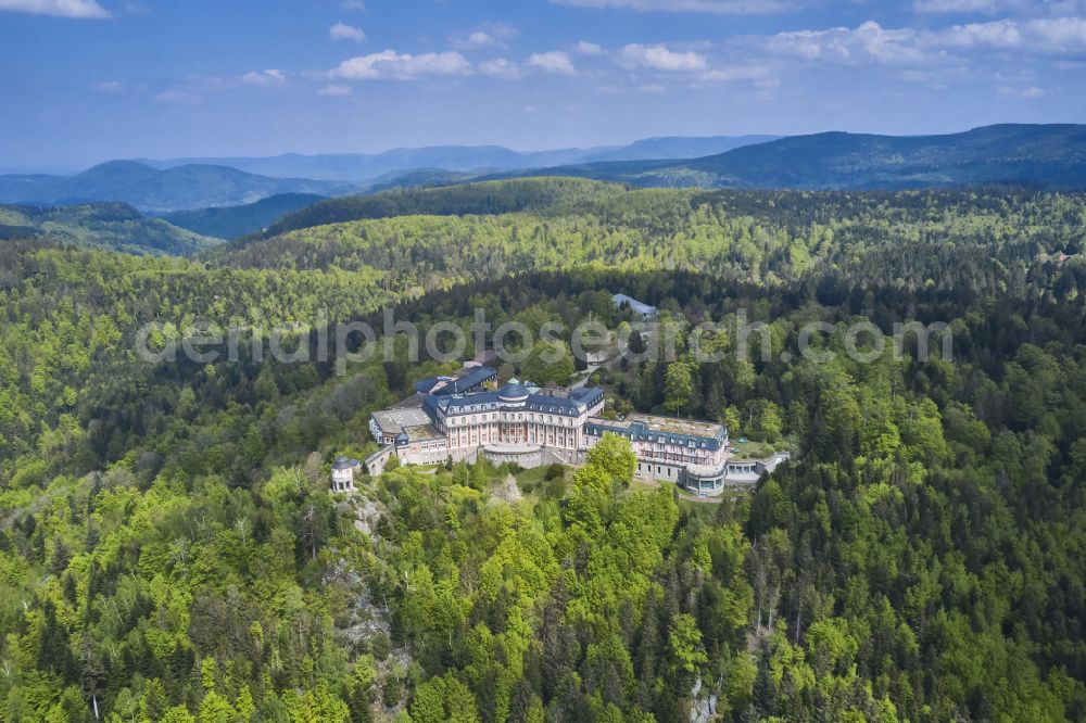 Aerial photograph Bühl - Complex of the hotel building Schlosshotel Buehlerhoehe on street Schwarzwaldhochstrasse in Buehl in the state Baden-Wuerttemberg, Germany