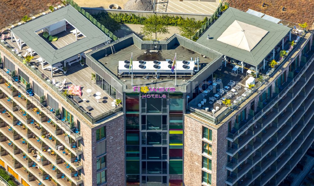 Essen from above - Hotel complex on Schwanenkampstrasse - Ottilienstrasse on street Frohnhauser Strasse in the district Westviertel in Essen at Ruhrgebiet in the state North Rhine-Westphalia, Germany