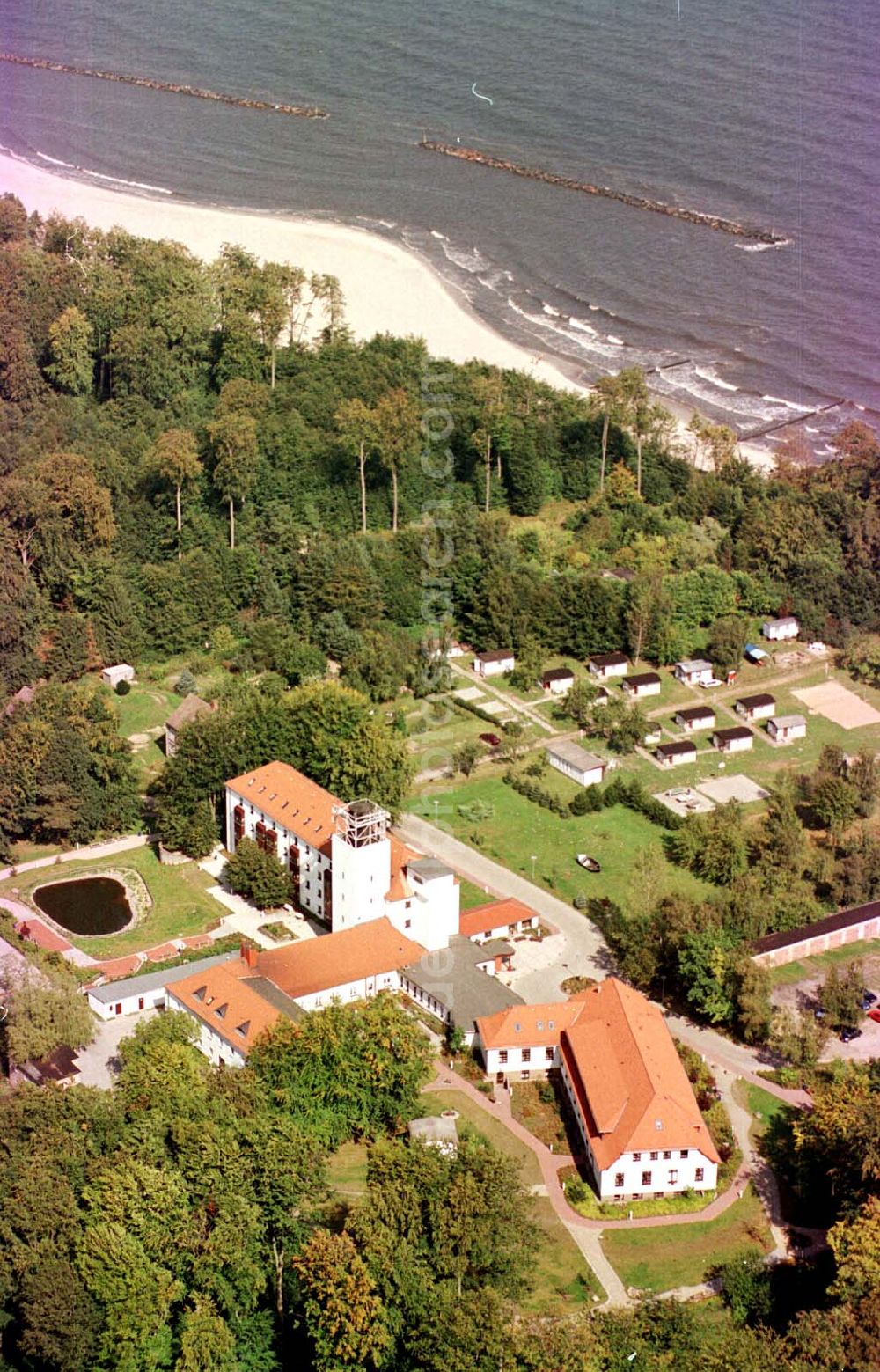 Koserow / Usedom from above - Hotelkomplex im Koserower Strandbereich.