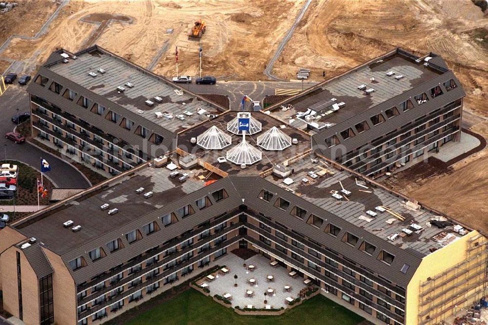 Brandenburg-Dahlewitz from the bird's eye view: Hotelneubau auf dem Gewerbegebiet Dahlewitz an der Autobahn bei Ludwigsfelde