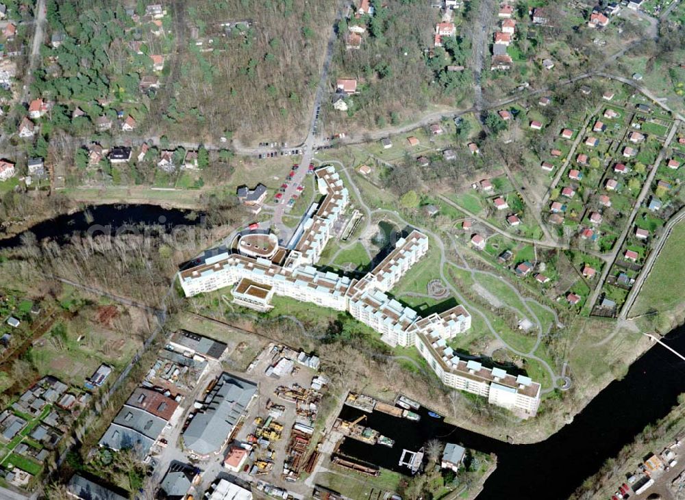 Aerial photograph Klein - Machnow - Hotelneubau am Teltowkanal in Klein - Machnow.