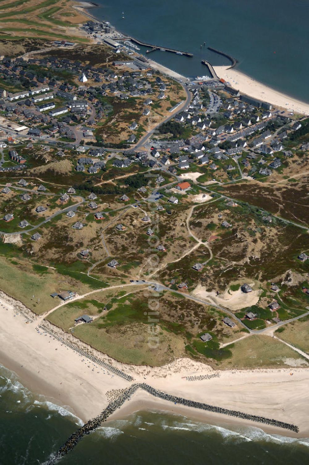 Aerial image Hörnum auf Sylt - Stadtansicht von Hörnum auf Sylt. Kontakt: Tourismus-Service Hörnum, Rantumer Str. 20, 25997 Hörnum/Sylt, Tel. +49(0)4651 9626-0, Fax +49(0)4651 9626-66, E-Mail: info@hoernum.de