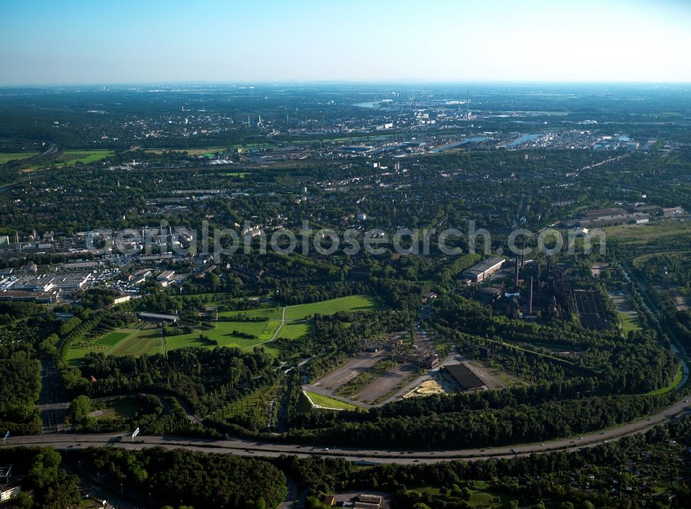 Aerial image Duisburg - The mill / smelting works in the landscape garden Duisburg-Nord at the streets Am Schürmannshof, Emscherstrasse und Emscherschnellweg in Duisburg in North Rhine-Westphalia