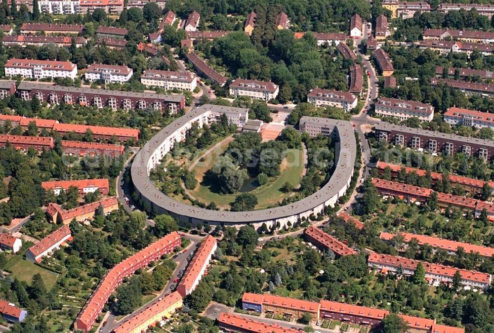 Berlin / Britz (Neuköln) from the bird's eye view: Hufeisensiedlung der GEHAG am Reuterring in Berlin - Neukölln.