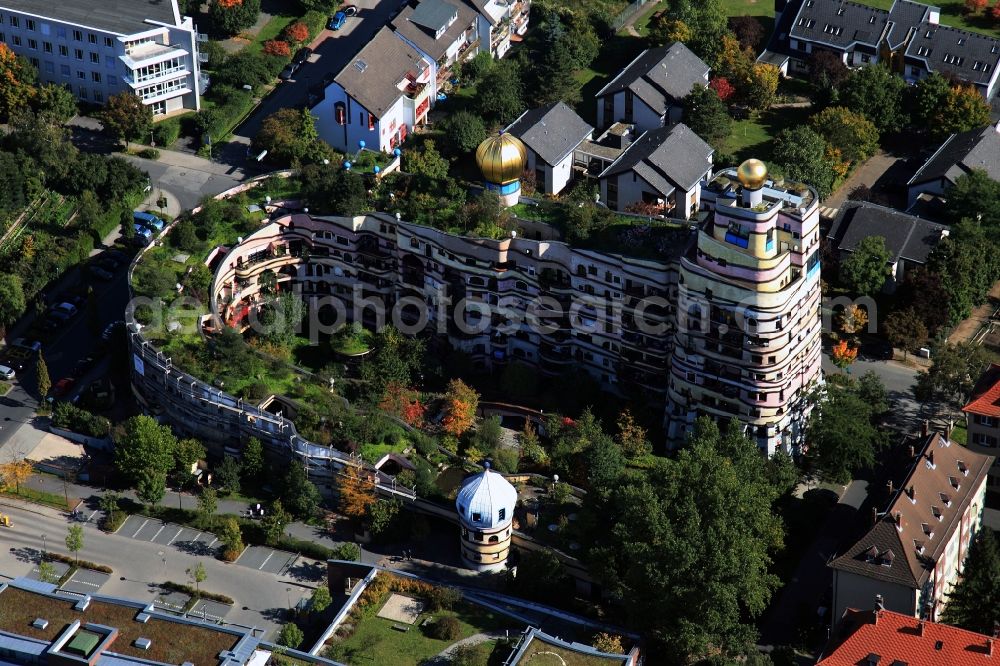 Darmstadt from the bird's eye view: Hundertwasser Building of a multi-family residential building Waldspirale in Darmstadt in the state Hesse, Germany