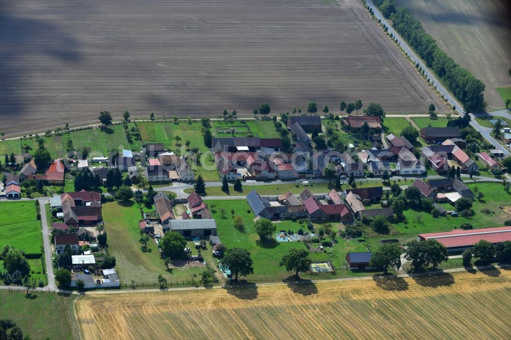 Aerial photograph Kleinbahren - Rows of houses of the village Kleinbahren in the state of Brandenburg in Germany