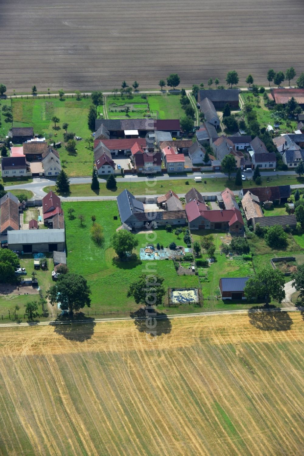 Kleinbahren from the bird's eye view: Rows of houses of the village Kleinbahren in the state of Brandenburg in Germany