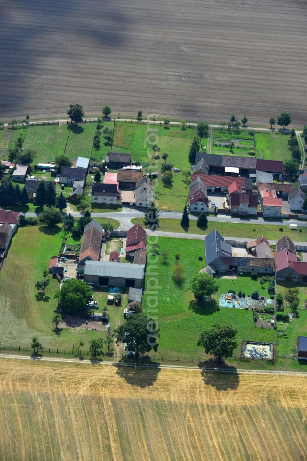 Aerial image Kleinbahren - Rows of houses of the village Kleinbahren in the state of Brandenburg in Germany